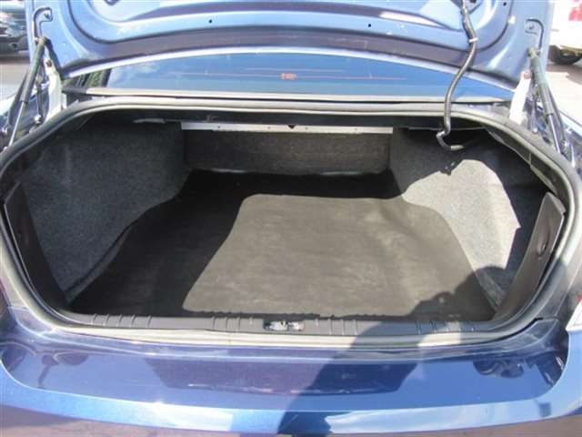 2010 Chevrolet Impala Police 4dr Sedan w/1LS